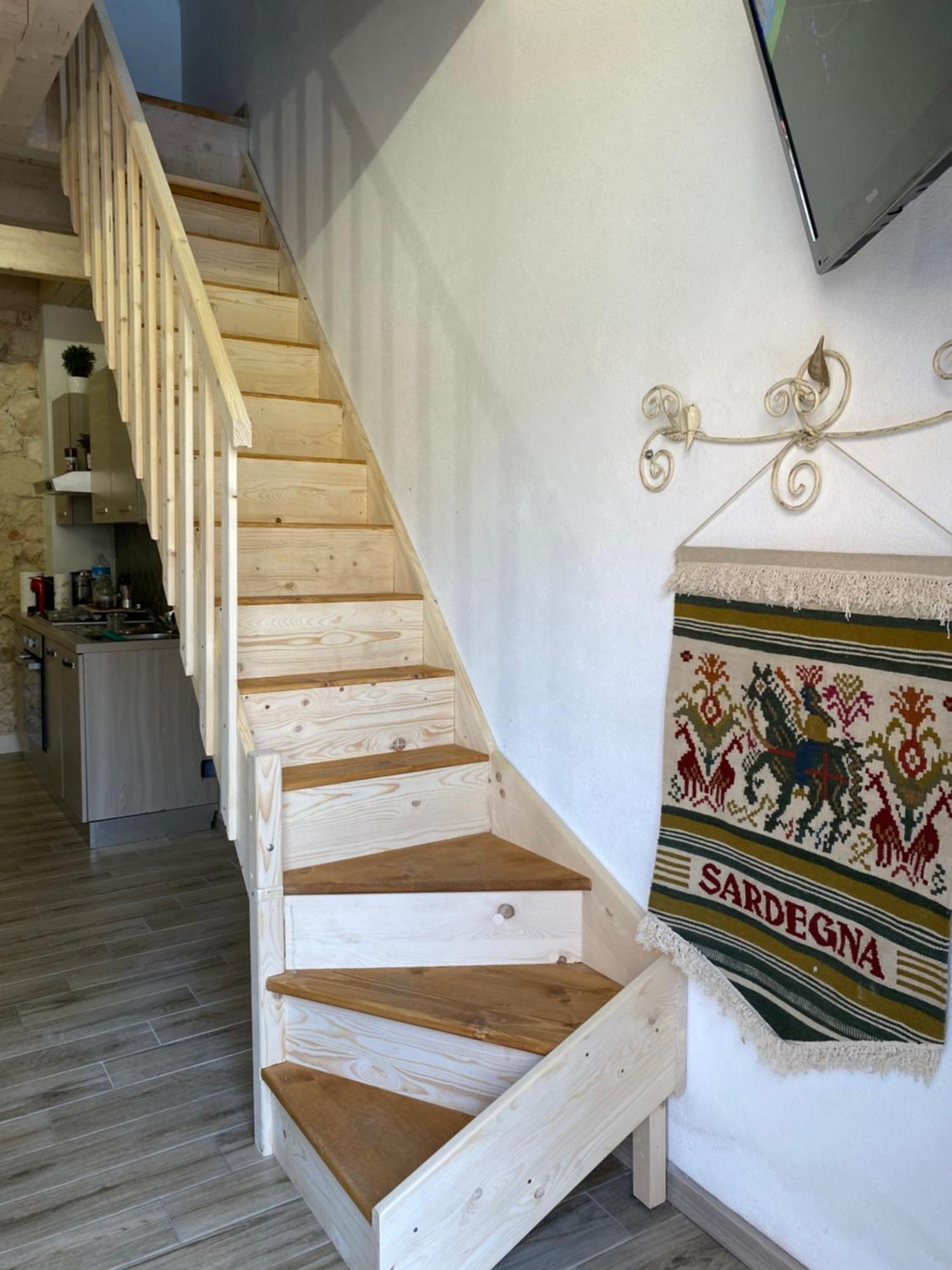 Guest House Tzia Udroni Ossi Ngoại thất bức ảnh