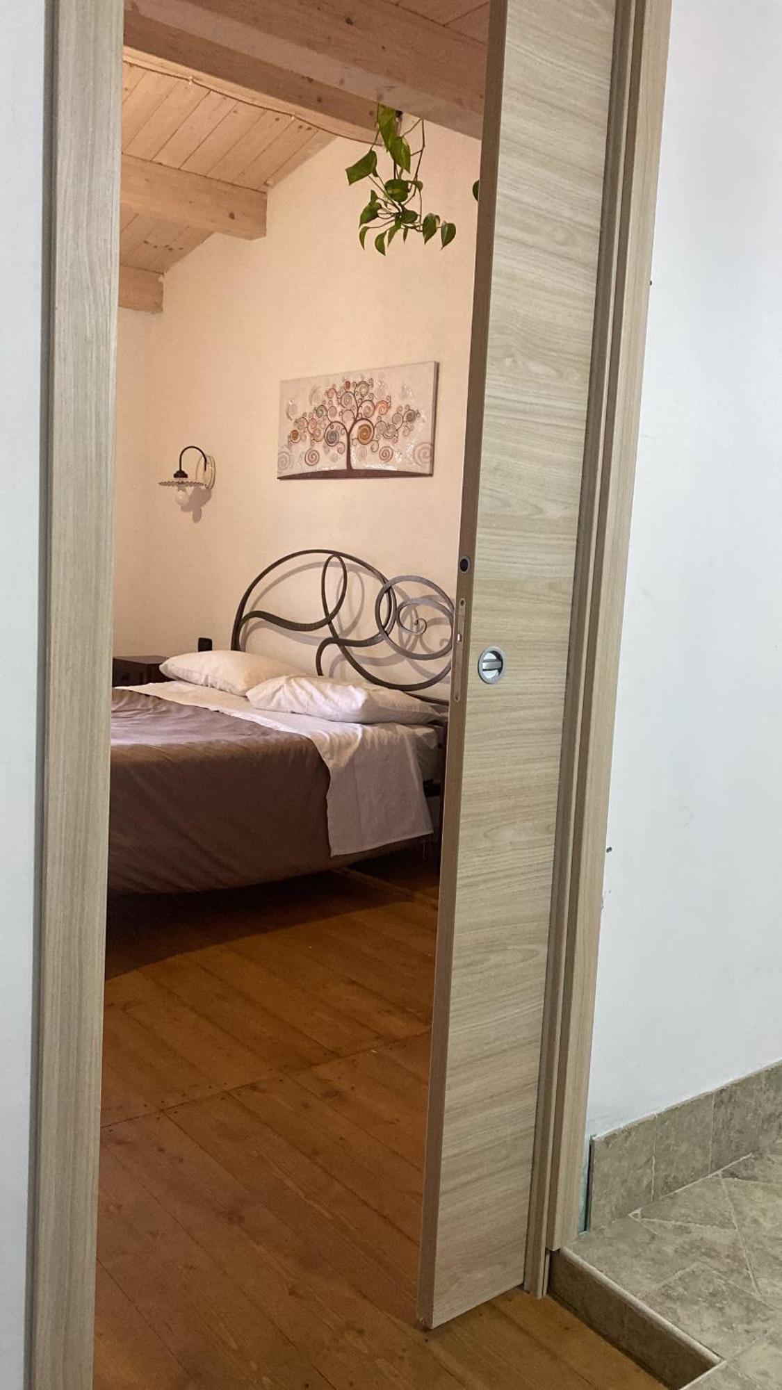 Guest House Tzia Udroni Ossi Ngoại thất bức ảnh