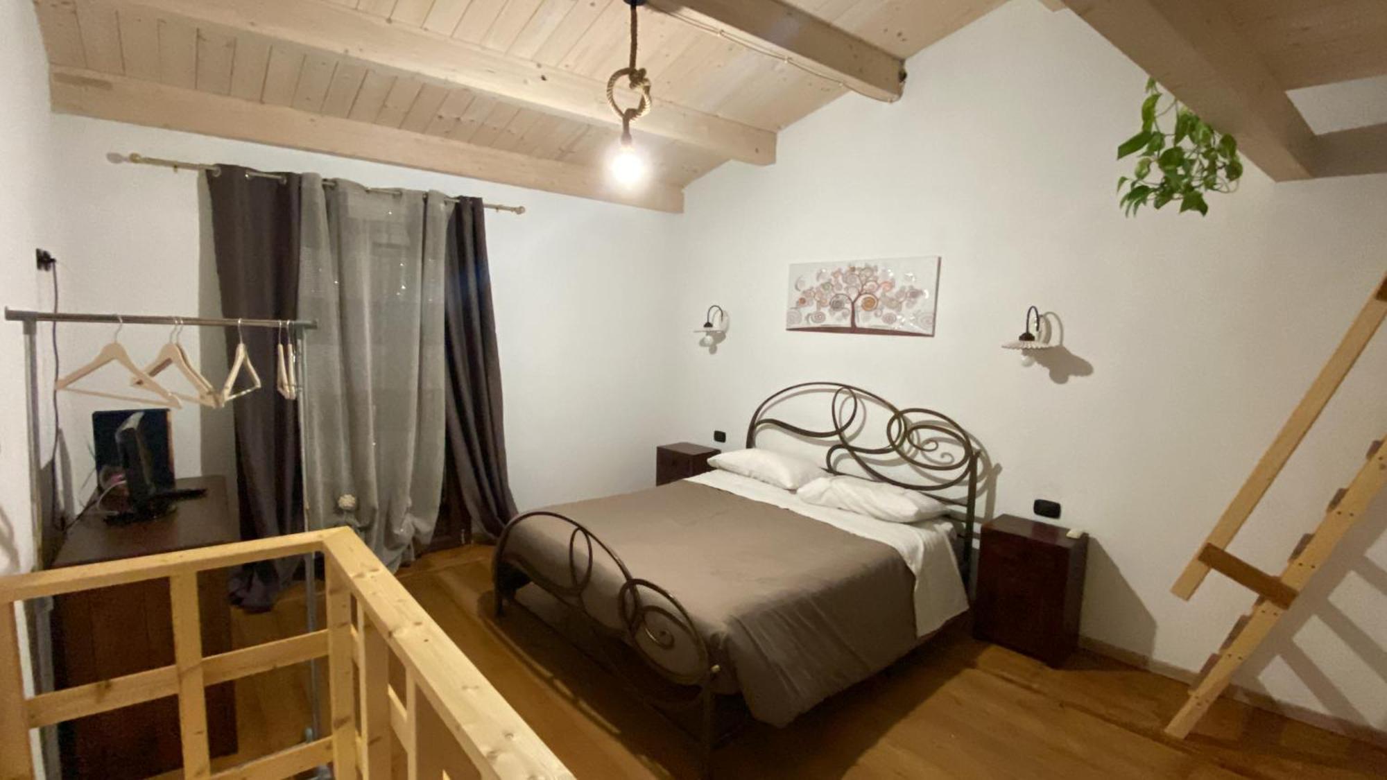 Guest House Tzia Udroni Ossi Ngoại thất bức ảnh
